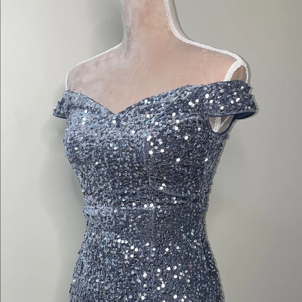 Faeriesty Gray Sequin Embellished Off-Shoulder Women’s Gown Size XS NWT - Picture 8 of 14